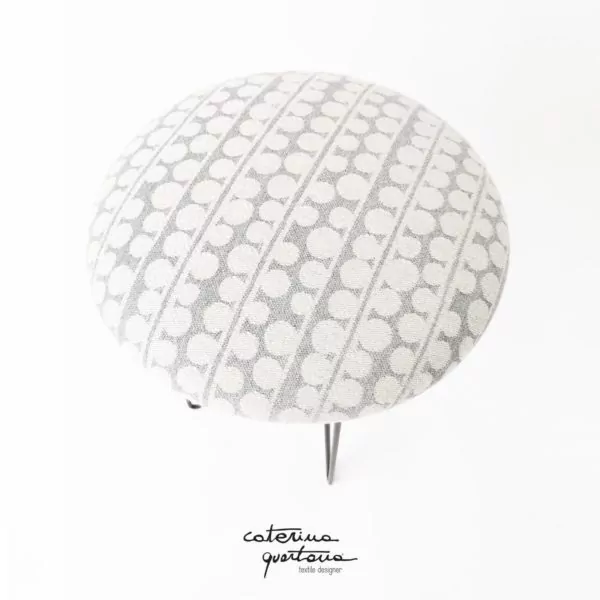Lo Sgabello in Bouclé - immagine 2