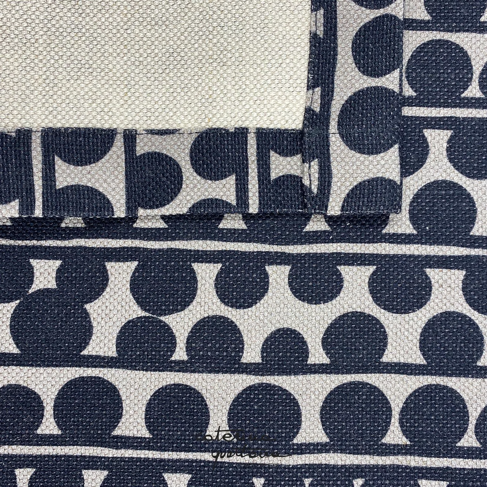 Tovaglietta colazione in Lino stampa Bouclè colore nero e grigio - immagine 3