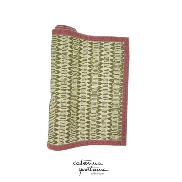 Striscia Decorativa in Lino disegno Frisée color verde bosco con bordo in velluto rosa antico