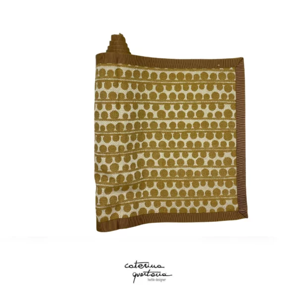 Decorative Strip in Linen Bouclè design in biscuit color, with border in camel color canetè
