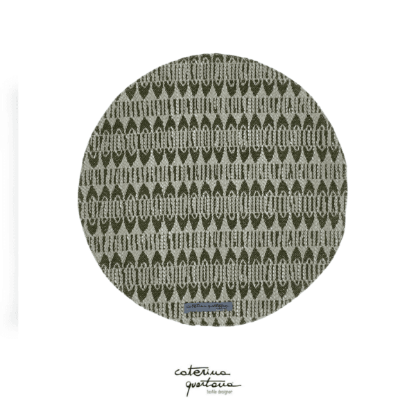 Linen placemat with Frisée design in black and forest green
