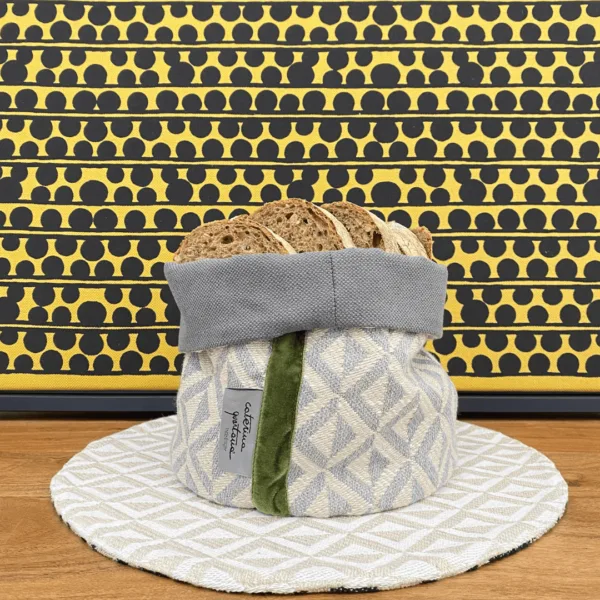 Linen basket with lozenges design, gray and ecru, forest green velvet ribbon - Image 4