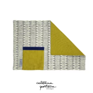 Tovaglietta in Lino disegno Frisée color grigio e verde oliva, con tasca color verde oliva e velluto color blu