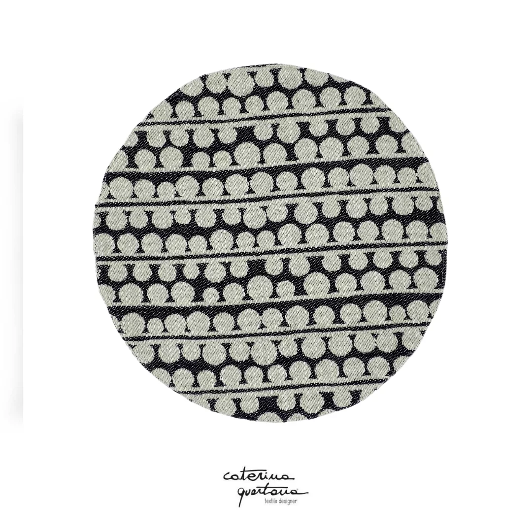 Linen placemat with Bouclè design in black and gray