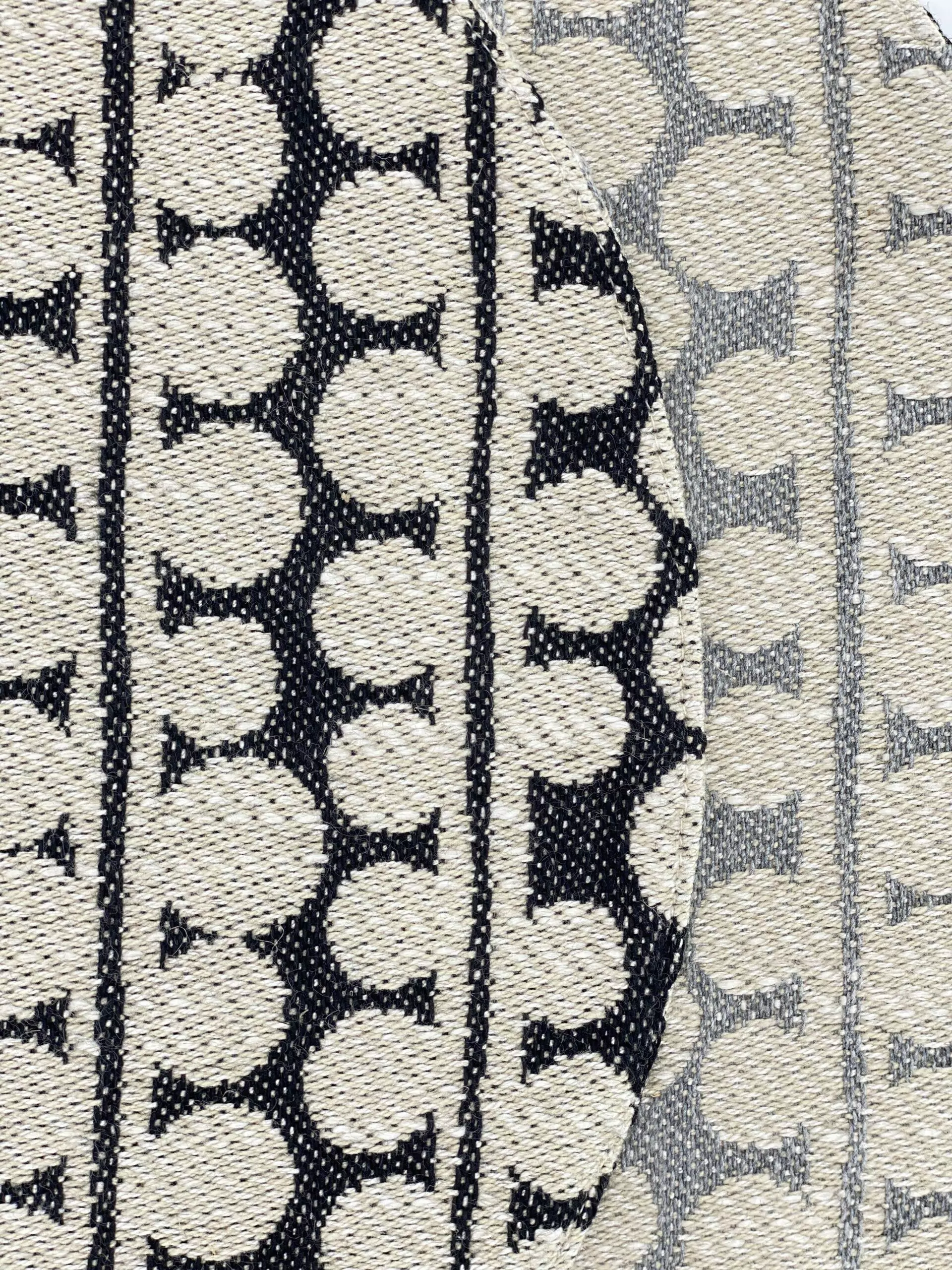 Sottopiatto in Lino disegno Bouclè color nero e grigio - immagine 4