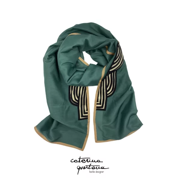 Sciarpa Stola in Seta Cotone color verde smeraldo bordata in canetè color beige