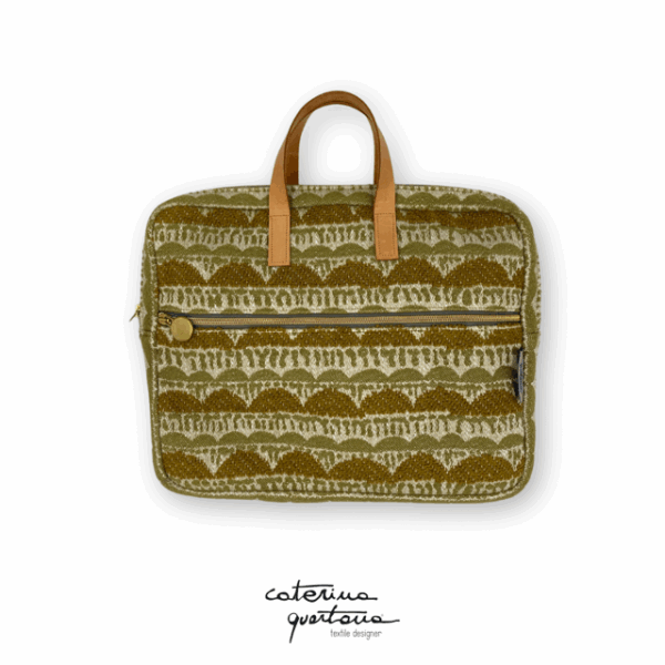 Borsa porta PC in tessuto disegno Tissage colore bisso, con manico in cuoio e dettagli dorati