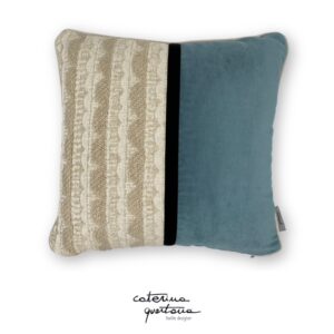 Cuscino in lana e cotone disegno Tissage color écru, velluto color carta da zucchero e nastro in velluto colore nero