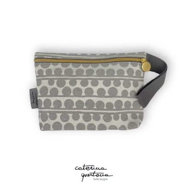 Pochette in Cotone disegno Bouclé colore grigio, con manico in canetè colore grigio e dettagli dorati