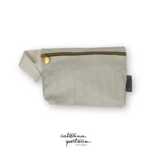 Pochette in Cotone disegno Bouclé colore avorio, con manico in canetè colore avorio e dettagli dorati