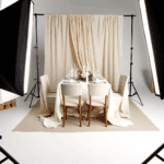 Tovaglie in Lino Lavato: Eleganza Spontanea per Ogni Occasione - Scopri il fascino discreto del lino naturale nella mise en place contemporanea.